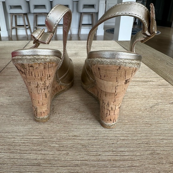 Lilly Pulitzer Gold Slingback Krisie Wedge Sandals size 9.5 - Picture 6 of 6